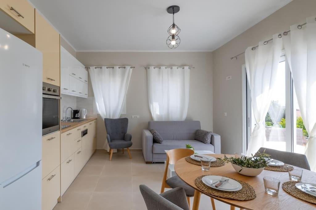 Maritina'S Apartments Amazing Sea View أيّا إفيميا المظهر الخارجي الصورة