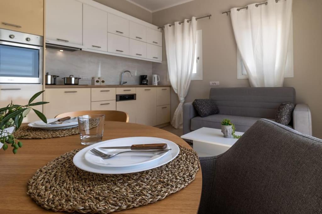 Maritina'S Apartments Amazing Sea View أيّا إفيميا المظهر الخارجي الصورة