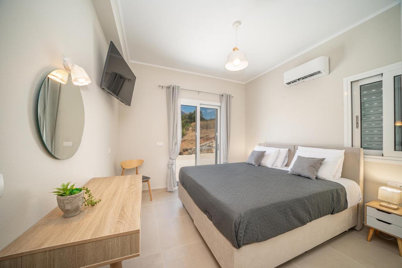 Maritina'S Apartments Amazing Sea View أيّا إفيميا المظهر الخارجي الصورة